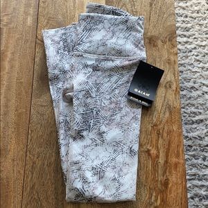 GAIAM (Jessica Biel) leggings